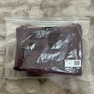 Brand New UGG Authentic Wide leg sweatpants Size S